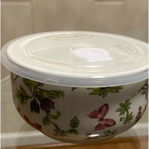 - Brand new Grace Pantry Bowl With Lid 5”.